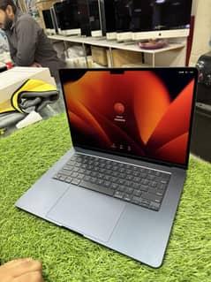 MacBook Air 15" M2 Ram 8 SSD 256 Excellent Condition Mid Night Colour