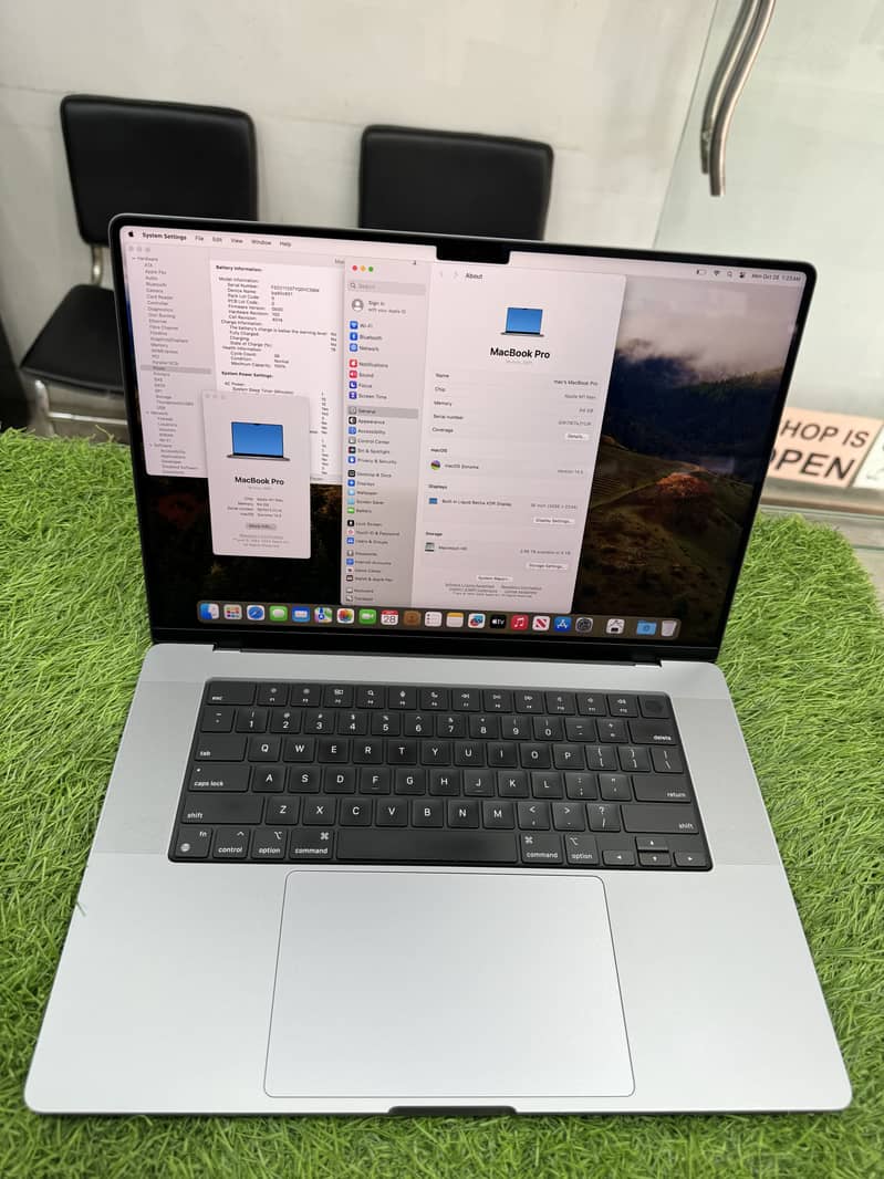 MacBook Pro 16" M1 Max Ram 64 SSD 4 TB Apple Care Plus May 2025 1