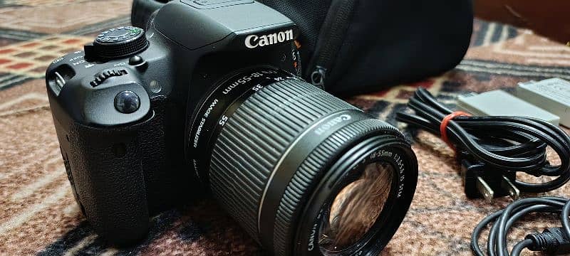 Canon 700D/ Rebel T5i 0