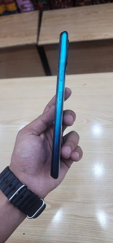 infinix hot 10 6/128 3