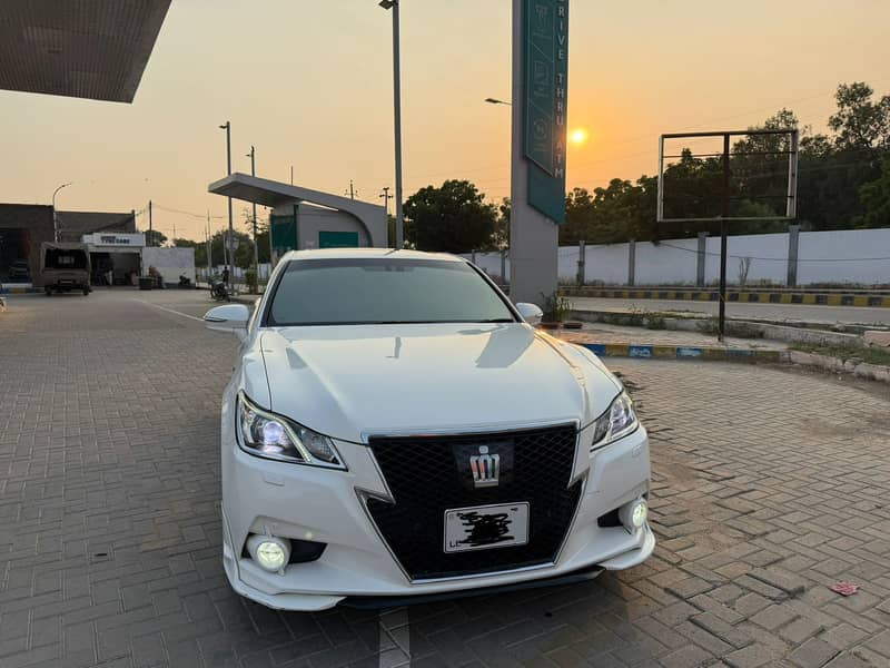 Toyota Crown  Athlete G Package 2014 1