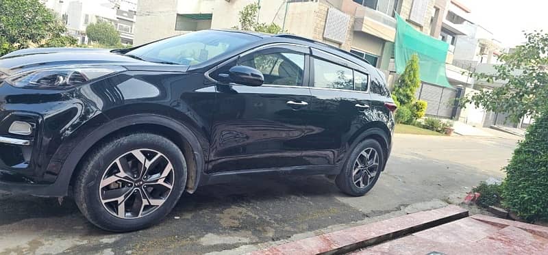 KIA Sportage 2020 FWD 2