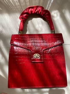 Stlyish Red Handbag