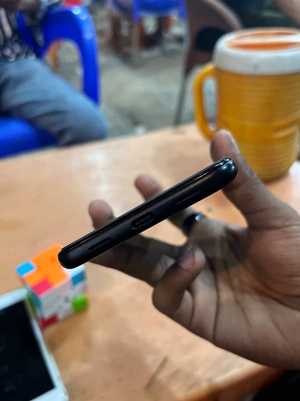 google pixel 4a(5g) 4