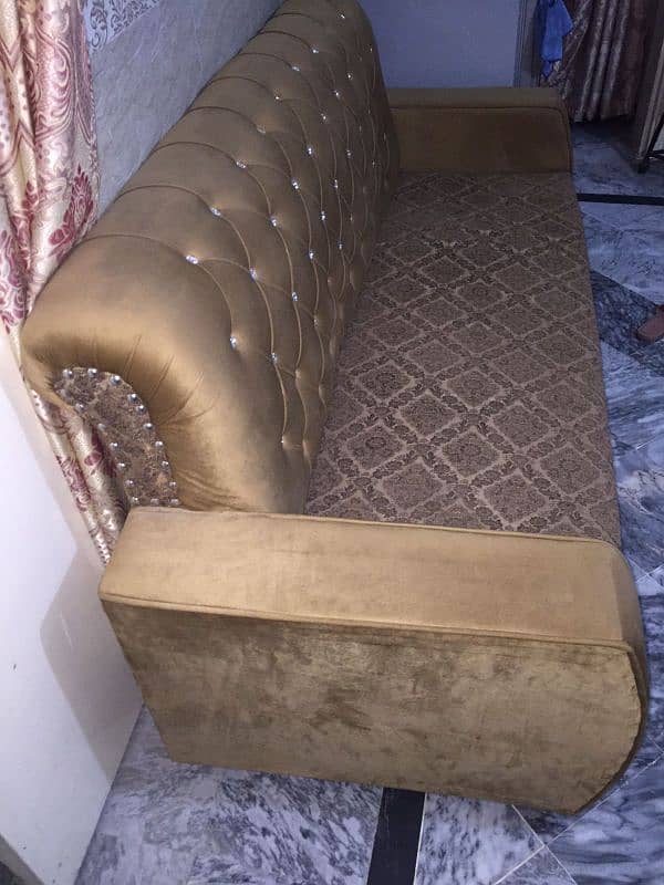 5 seter sofa for sale 1