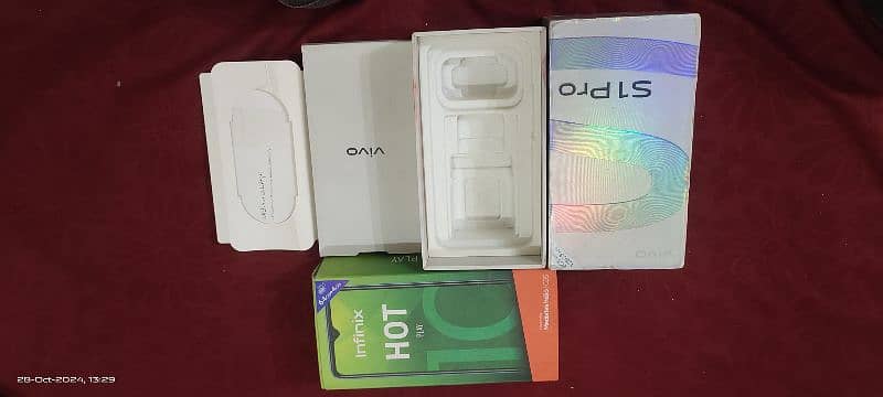 vivo s1 pro. & Infinix Hot 10 play box 4