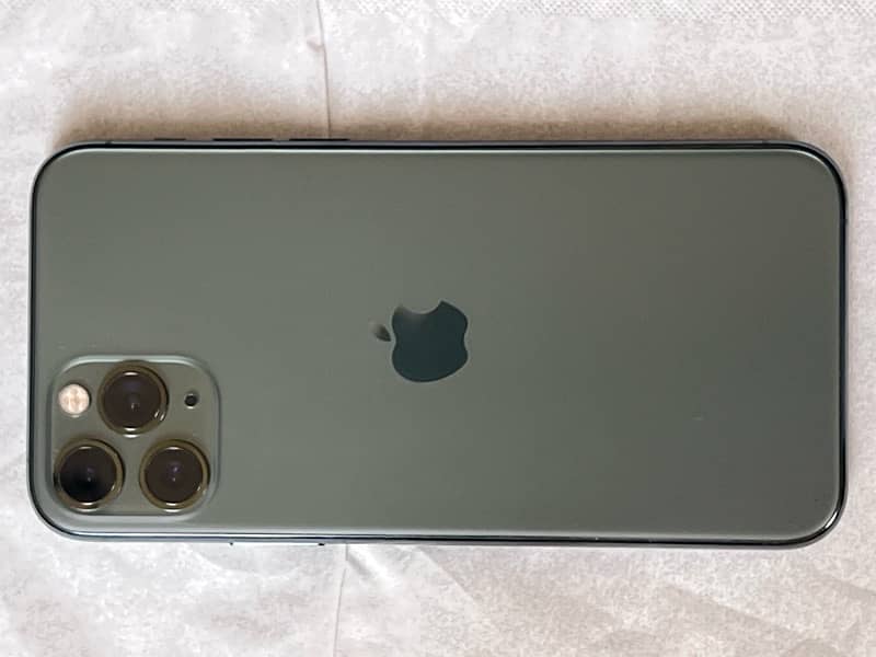 iPhone 11 pro | 64GB | PTA Approved | Complete Box 1