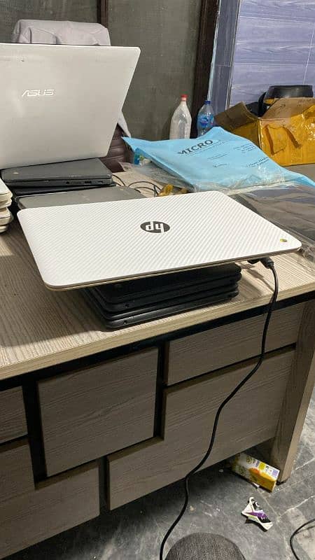 Hp SMD 14  Intel Celeron  4GB Ram 128GB SSD 4