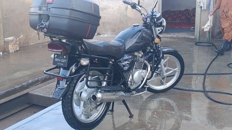 suzuki GS 150 2