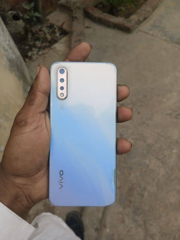 vivo s1 8