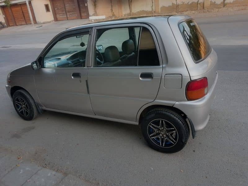 Daihatsu Cuore 2004 8