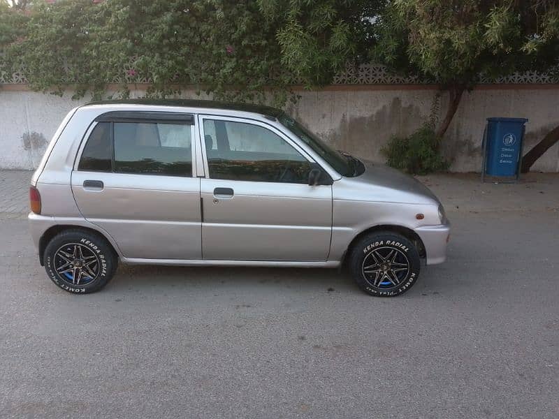 Daihatsu Cuore 2004 9