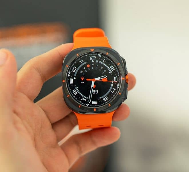 Js 7  Smartwatch Super Amoled Display Competative Price Fresh Stock 3