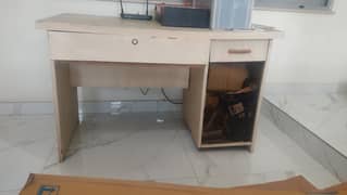 Office Desk/Table for Sale on reasonable price