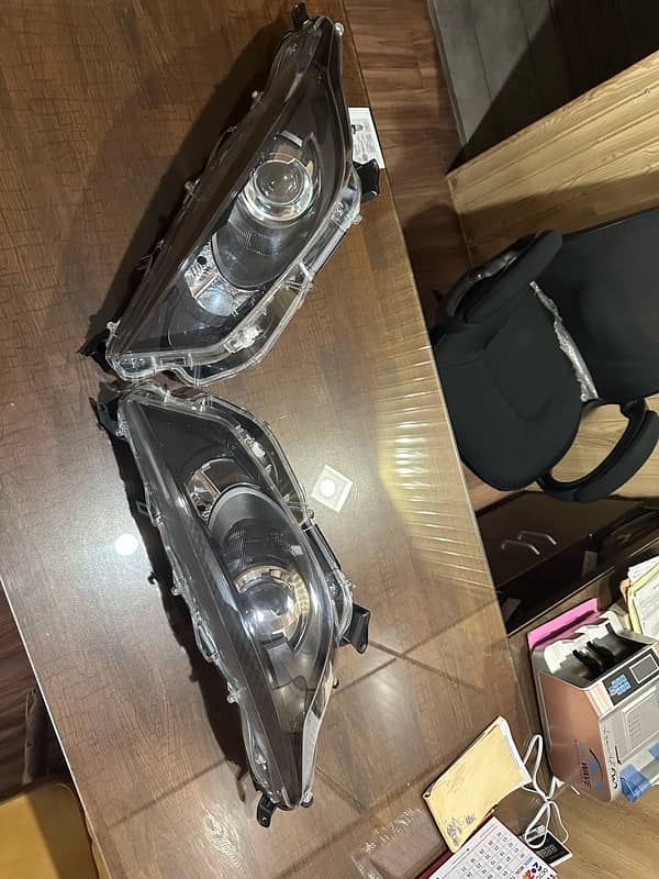 TOYOTA YARIS HEAD LIGHTS Japanese 1