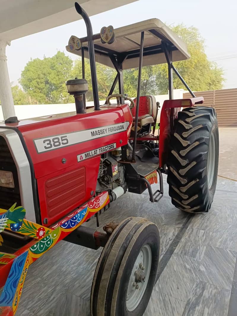 Massey 385, 2021 Model, 1100 Hours driven 2