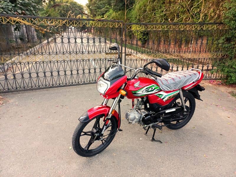 Honda Cd 70 Dream 2023 model original 6400 km driven. only 2