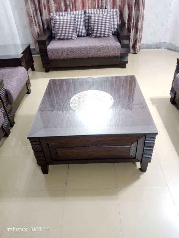 7 seater (3+2+1+1) with 2 side tables and 1 center table 10