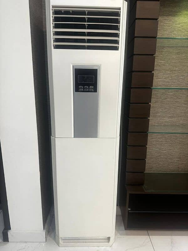 2 ton cabinet Haier urgent sale working condition 0