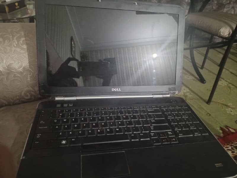 Dell Laptop i5 2 generation 6gb ram 320 gb rom 2