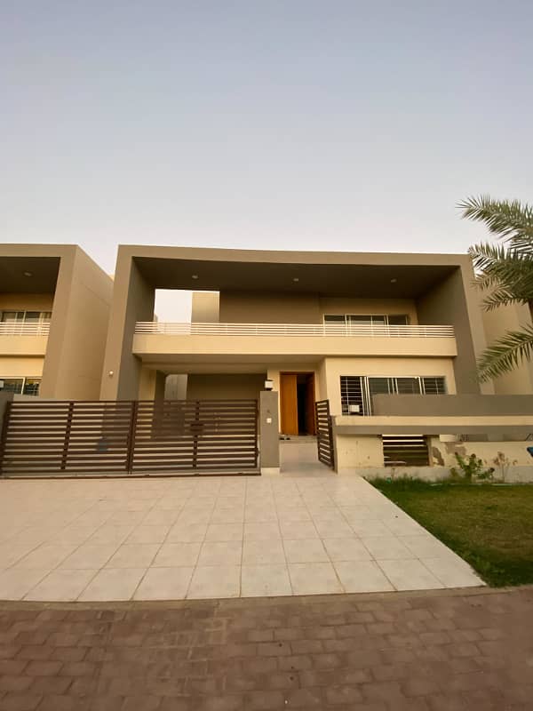 PARADISE VILLA | Luxury 5 Bedrooms with attached Bathrooms with Key For Sale in Bahria Town Karachi 1