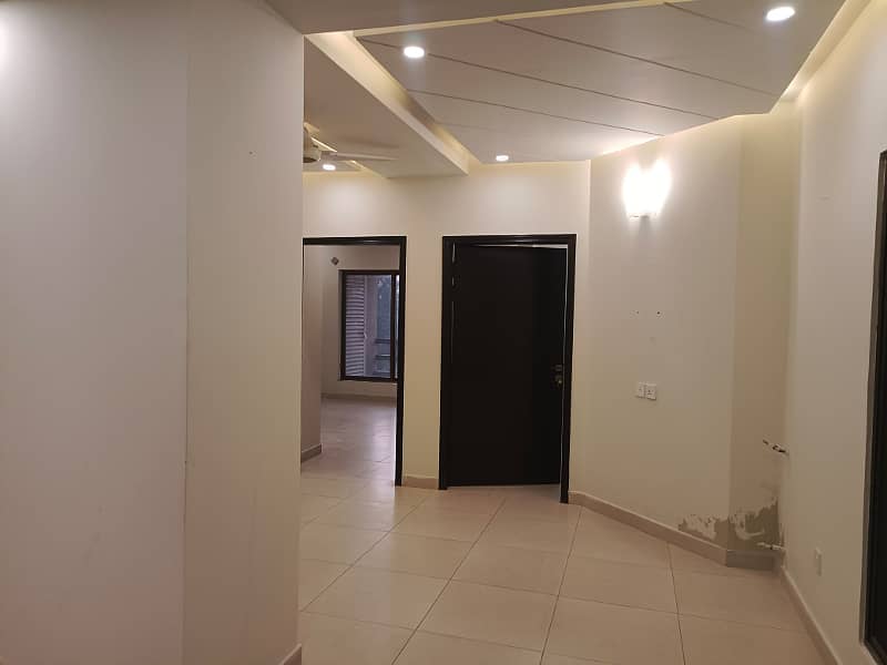 2 Bedroom Apartment for Rent in Zarkon Heights 1