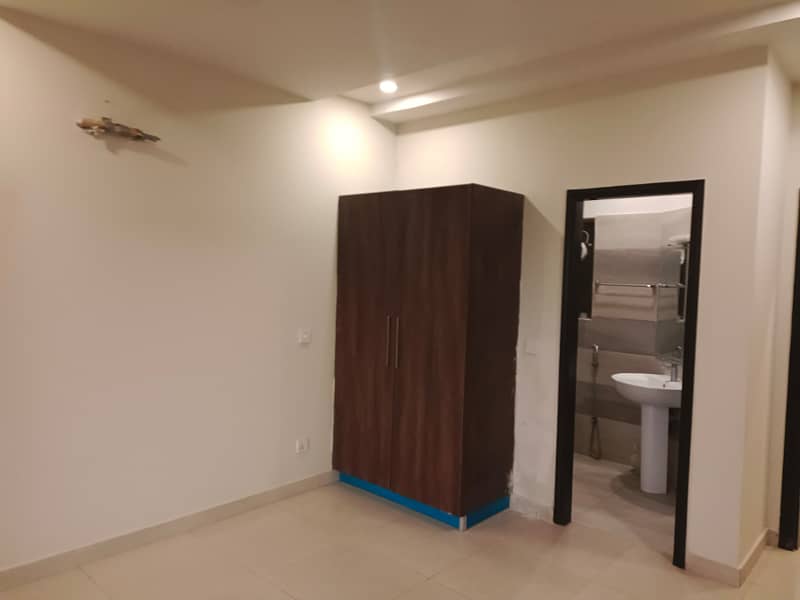 2 Bedroom Apartment for Rent in Zarkon Heights 5