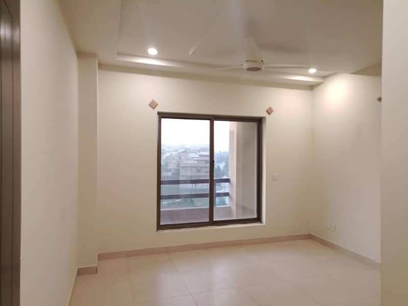 2 Bedroom Apartment for Rent in Zarkon Heights 9