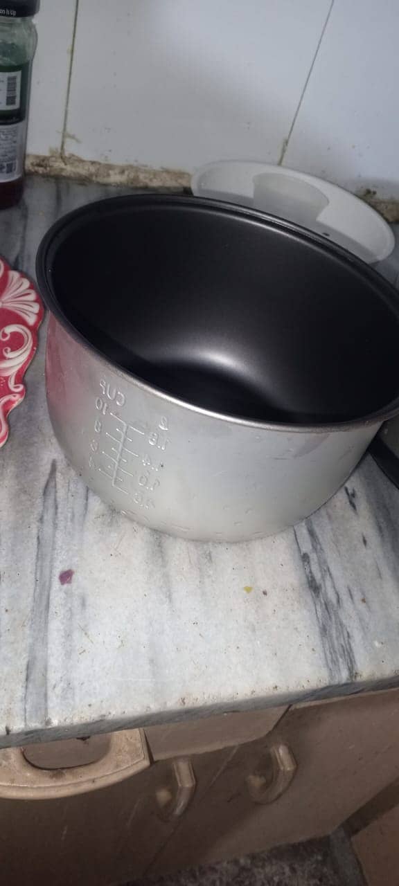 Rice cooker for sale 1