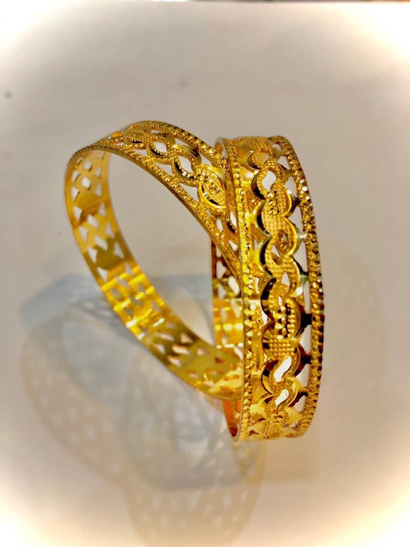 Select Bangles of your choice or Get A random set of bang 3