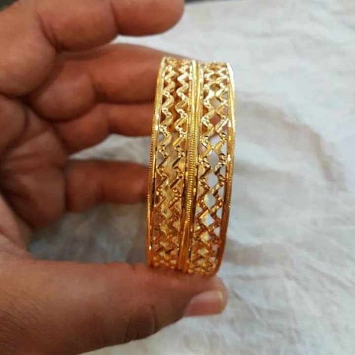 Select Bangles of your choice or Get A random set of bang 7