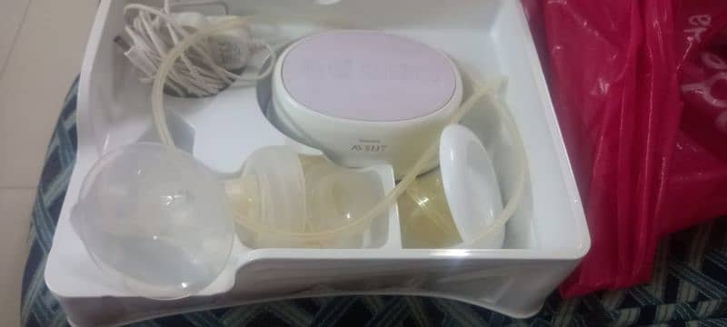 original phillips Avent electric breastfeeding pump 3