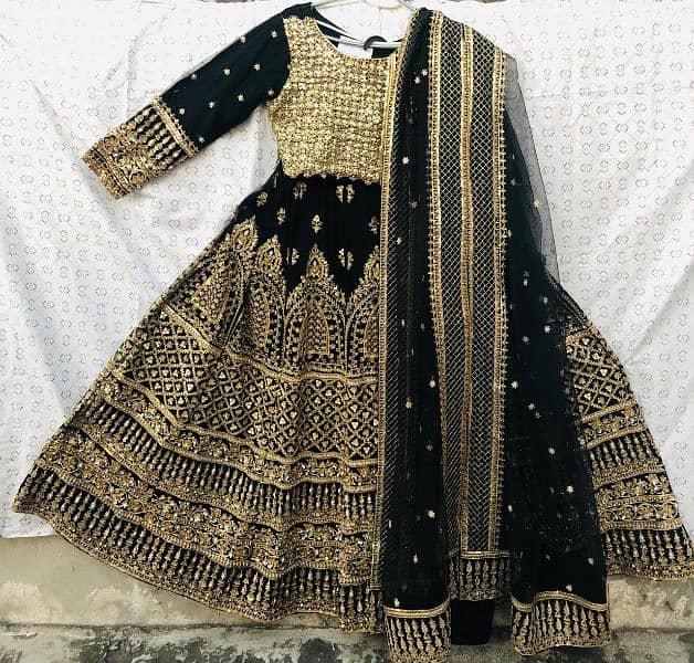 Black lehnga Choli with belt and dupatta (Perfect for bride) 3