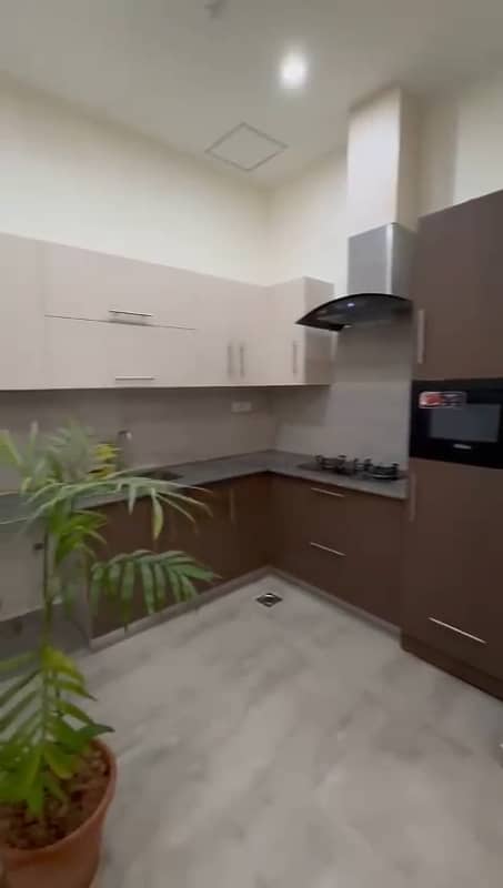 1 BHK furnished Luxurious apartment short term and weekly daily basis 9