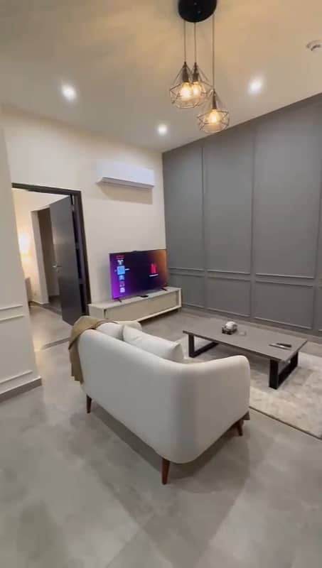 1 BHK furnished Luxurious apartment short term and weekly daily basis 10