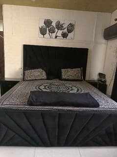 Black bed set for safe