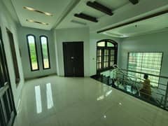 1 KANAL HOUSE AVAILABLE FOR RENT