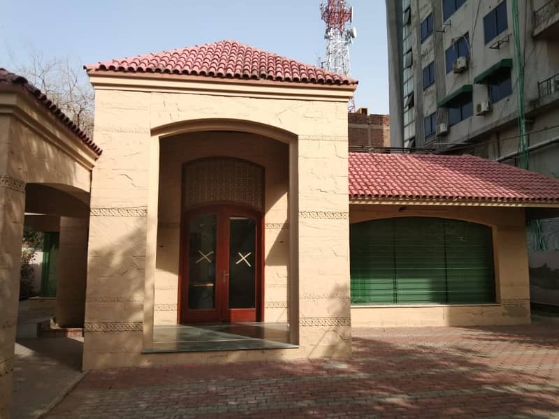 3 KANAL HOUSE FOR RENT FOR OFFICE 11