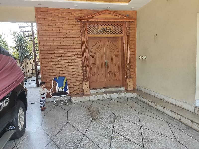 2 KANAL HOUSE AVAILABLE FOR RENT 1