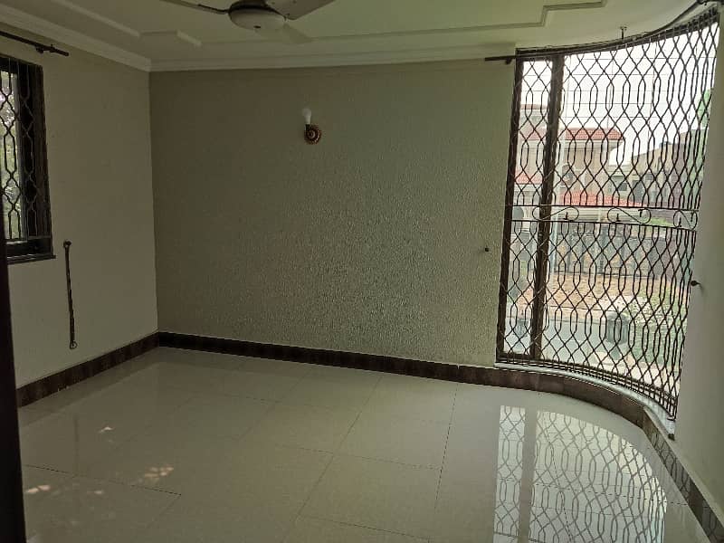 4 Kanal House For Rent 1