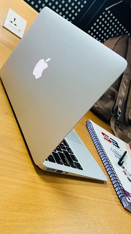 Macbook air 2015 core i7 2