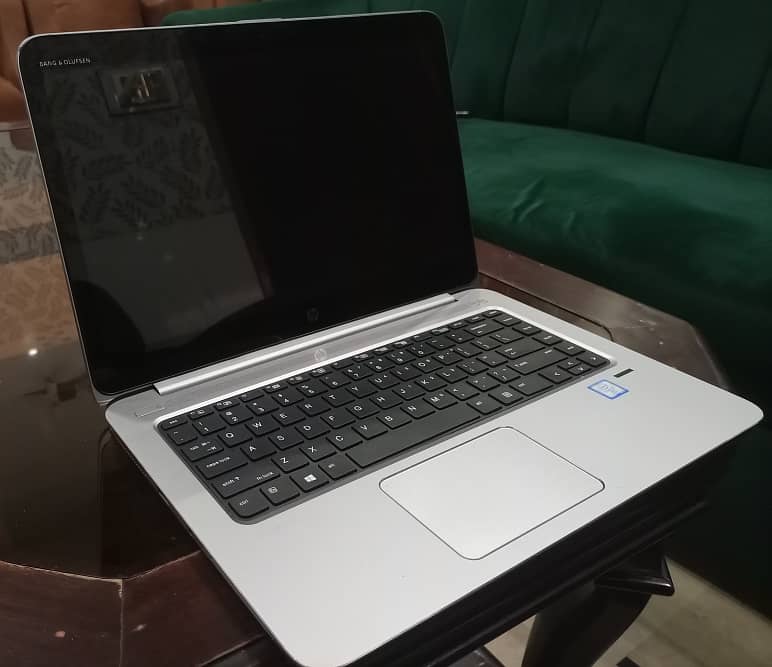 HP elitebook folio 1040 G3 1