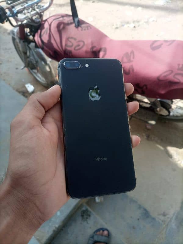 iPhone 8 Plus WhatsApp 03052958845 1