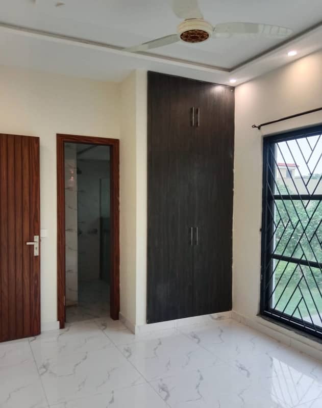 3 Beds 5 Marla Prime Location House For Rent In DHA 9 Town Lahore 4