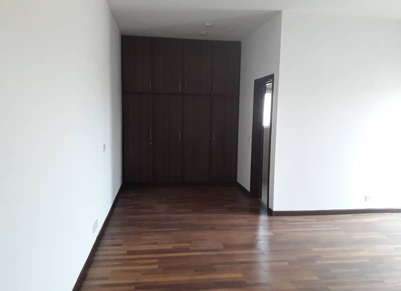 2 Kanal Bungalow With Golf View For Rent In DHA Raya 8