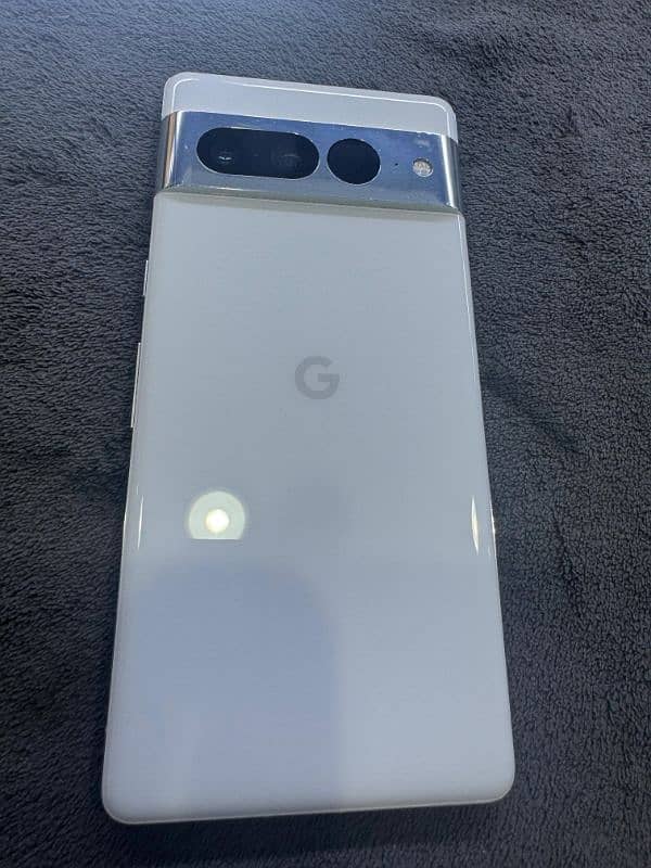 Google pixel 7 pro 128 GB non-pta 4