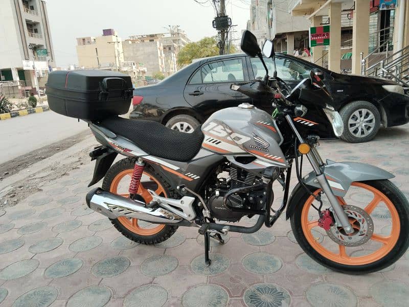 HONDA CB150F SPECIAL EDITION  REGISTER ISLAMABAD  GOOD NO (READ ADD) 7