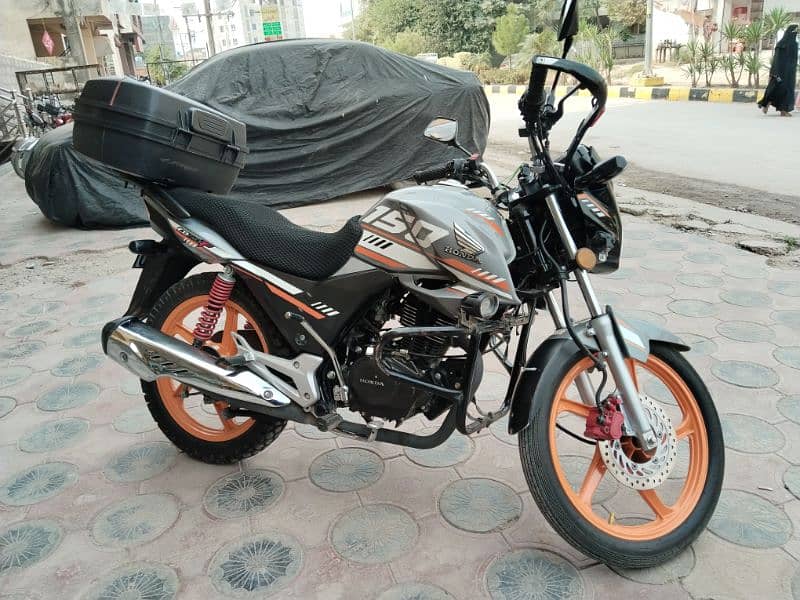 HONDA CB150F SPECIAL EDITION  REGISTER ISLAMABAD  GOOD NO (READ ADD) 11