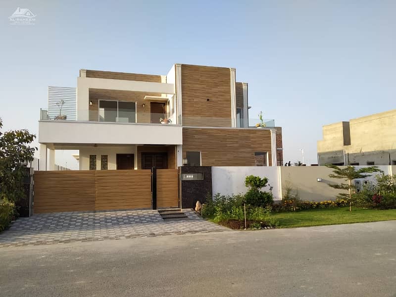 KANAL SLIGTLY USE FULL BASEMENT HOUSE NEAR JALAL SONS TOP LOCATION 0