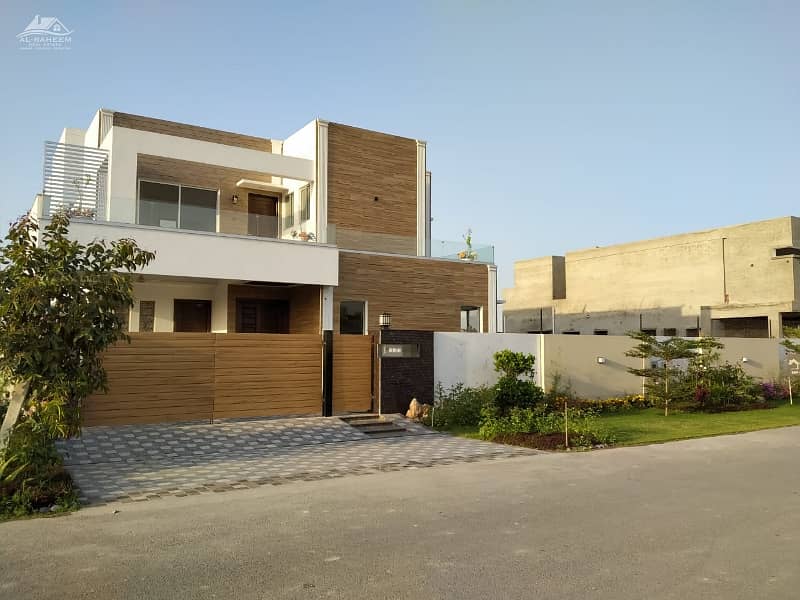 KANAL SLIGTLY USE FULL BASEMENT HOUSE NEAR JALAL SONS TOP LOCATION 1